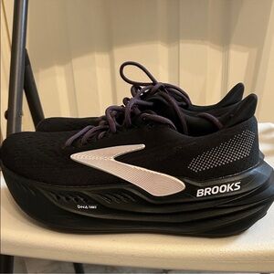 Brooks Women's Glycerin Max Running Shoes Black/Orchid